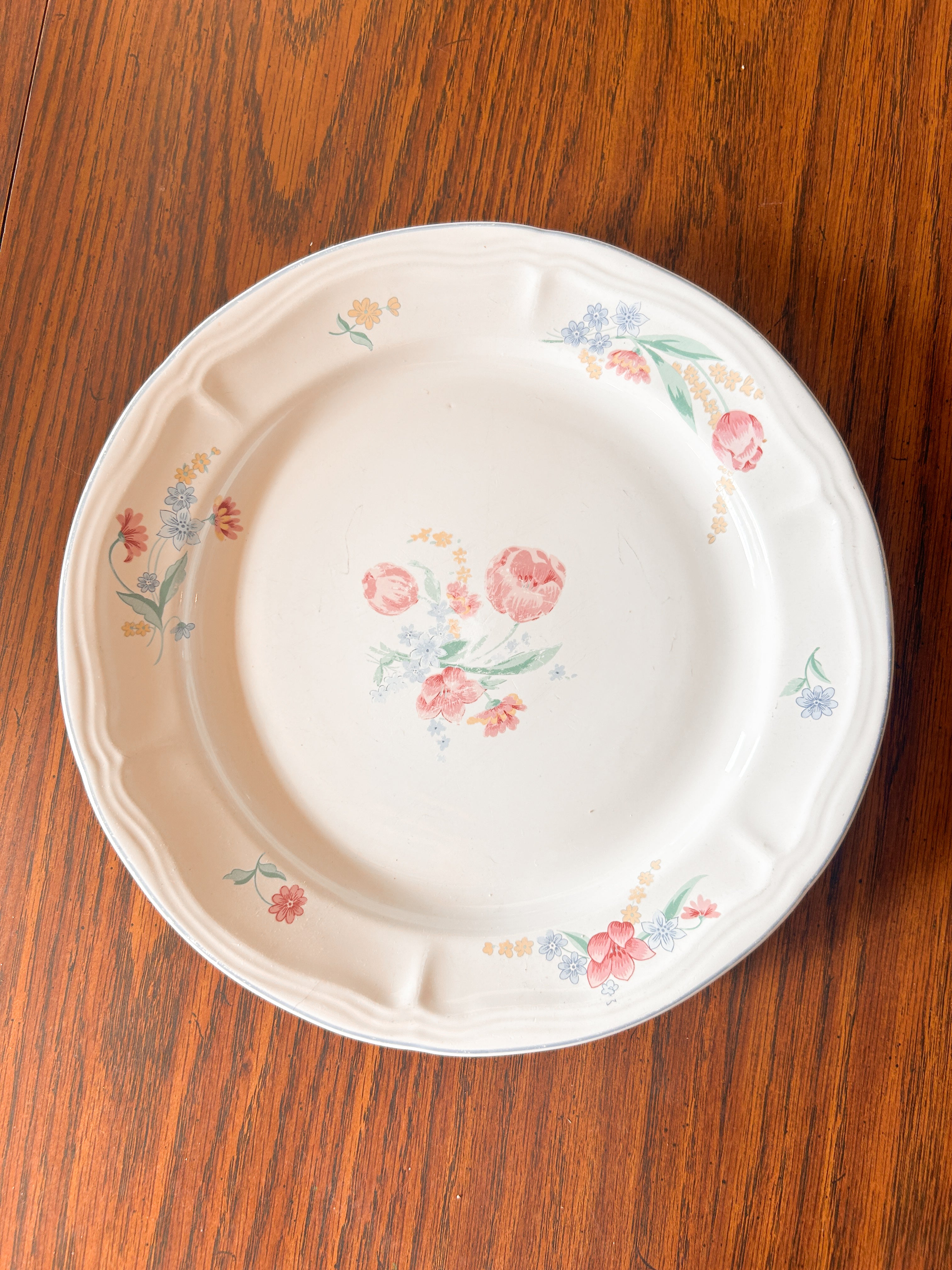 Vintage Tienshan Stoneware Rosette Fleur Dinner Plate