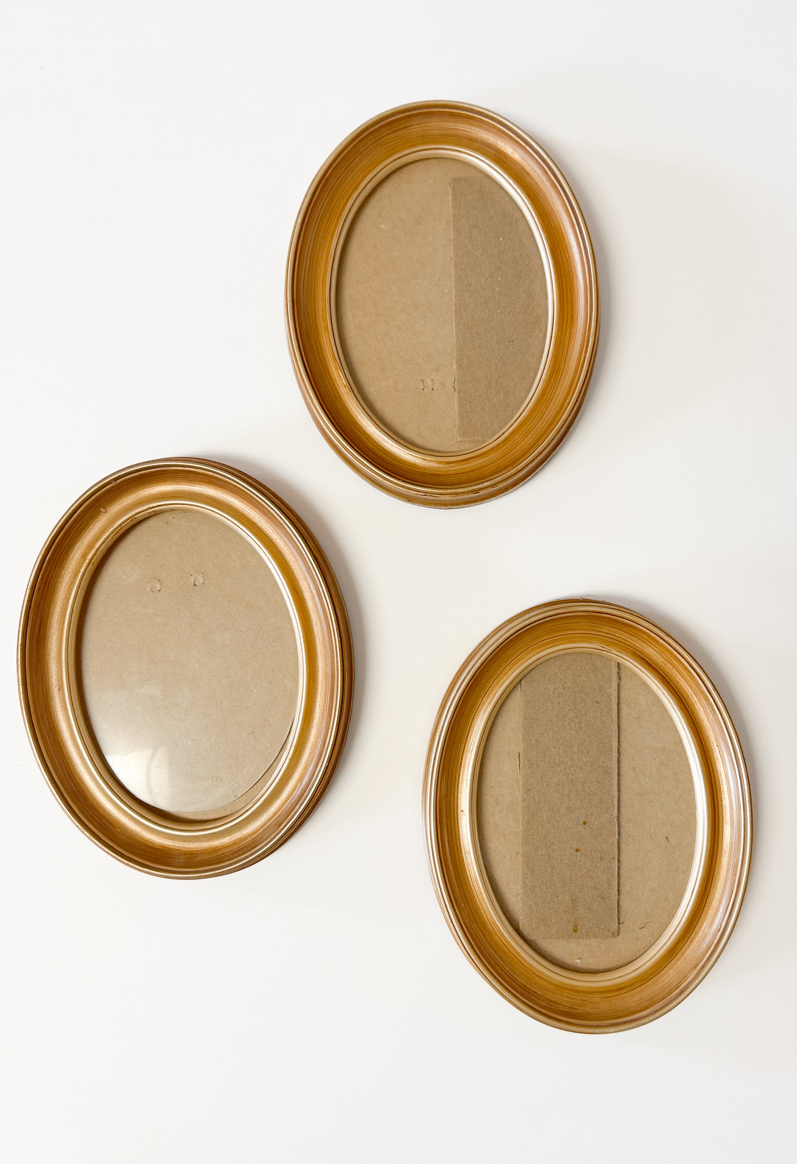 Oval Picture Frames